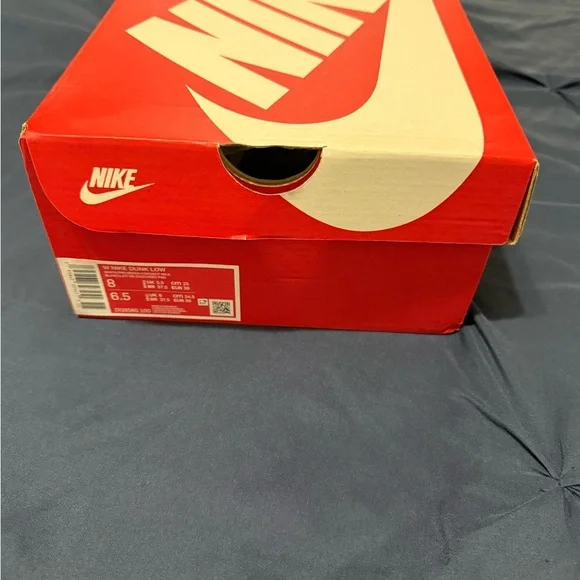 Nike Dunk Low - Picture 6 of 6